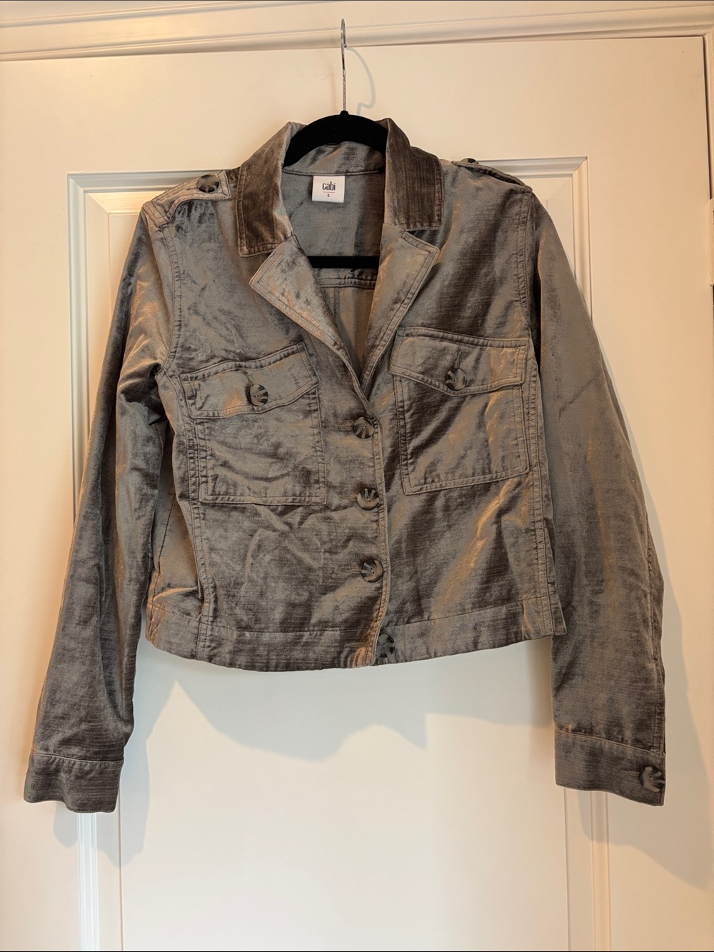 CAbi Sunday Topper platinum velvet utility jacket, Size S